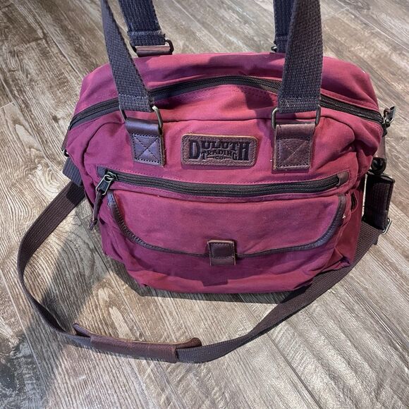 Duluth Trading Co Maroon Leather Oil Cloth Canvas Carry-on Messenger Bag Pockets - Picture 1 of 16